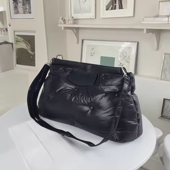 puffy duffle lady crossbody handväska