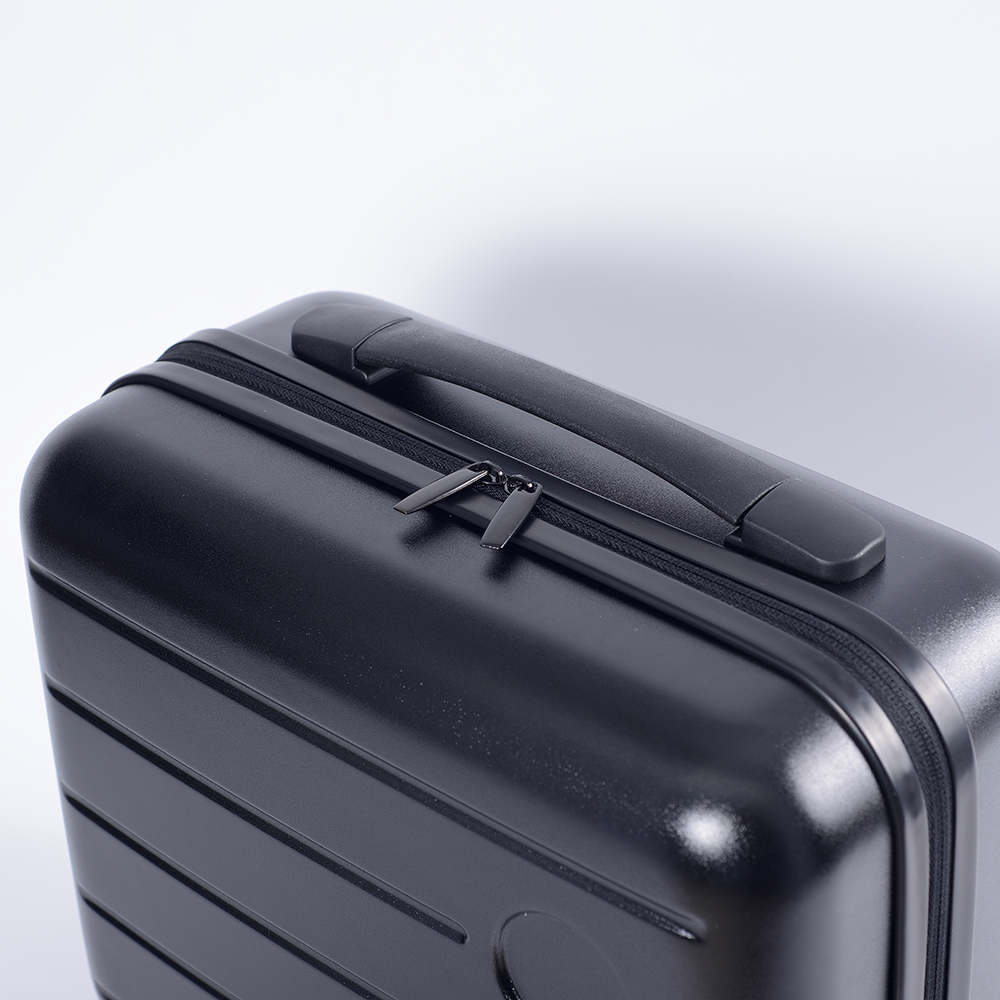 klassiskt 14-tums bagage kosmetiskt fodral presentfodral anpassad innerfoder design funktionell låda